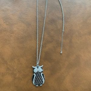 2/$10 jewelry Owl Necklace